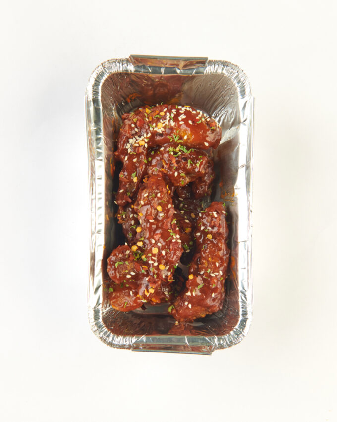 Wings ( 20 pieces : cream, Barbecue Sauce, and Yaji Sauce )